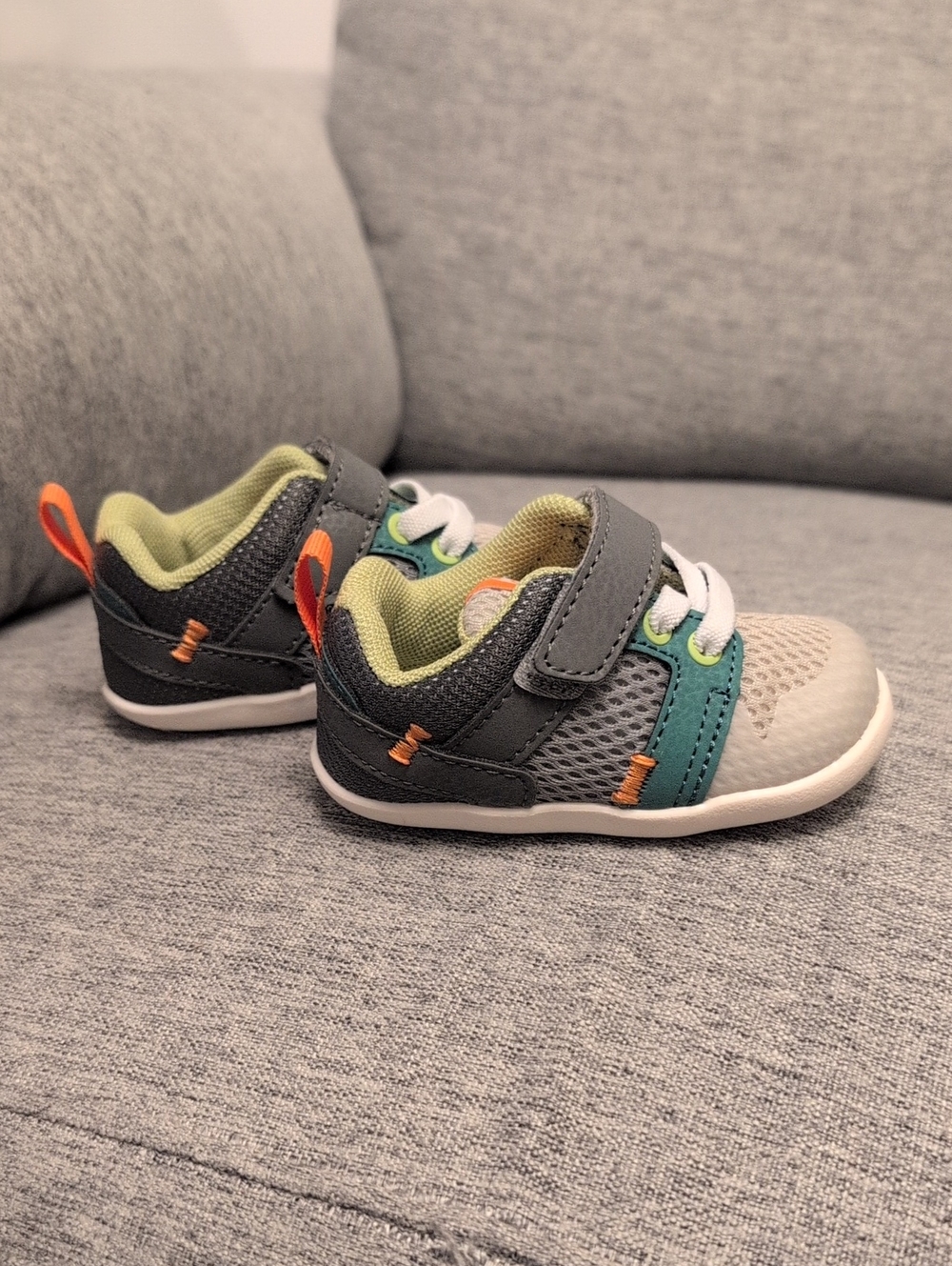See Kai run Viento Baby Sneakers size 4